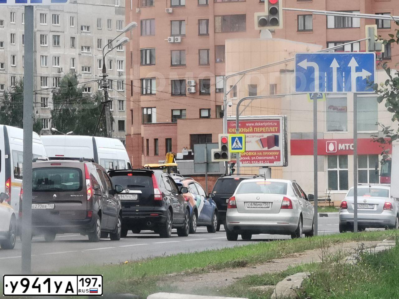 Фото автомобиля INFINITI QX70 /FX/, 2012 — госномер У941УА197. Цвет: Белый