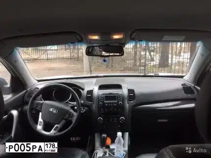 Фото автомобиля KIA SORENTO, 2011 — госномер Р005РА178. Цвет: СЕРЕБРИСТЫЙ