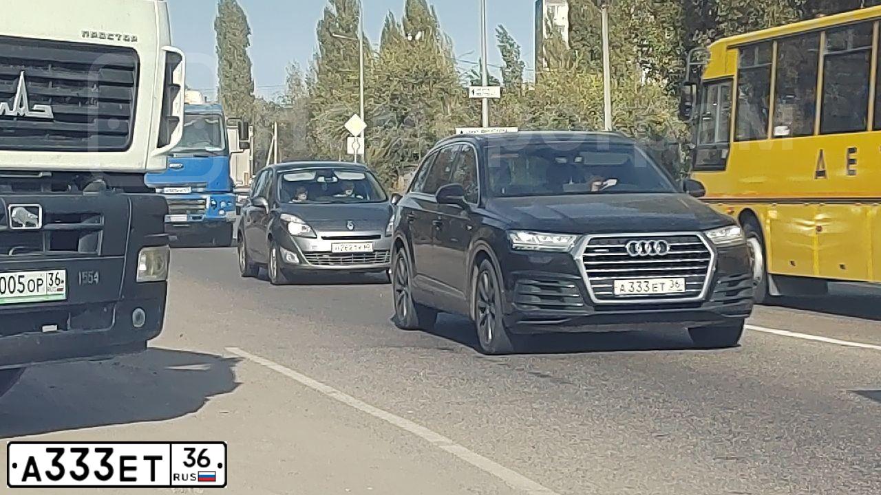 Фото автомобиля AUDI Q7, 2015 — госномер А423АА136. Цвет: ЧЕРНЫЙ