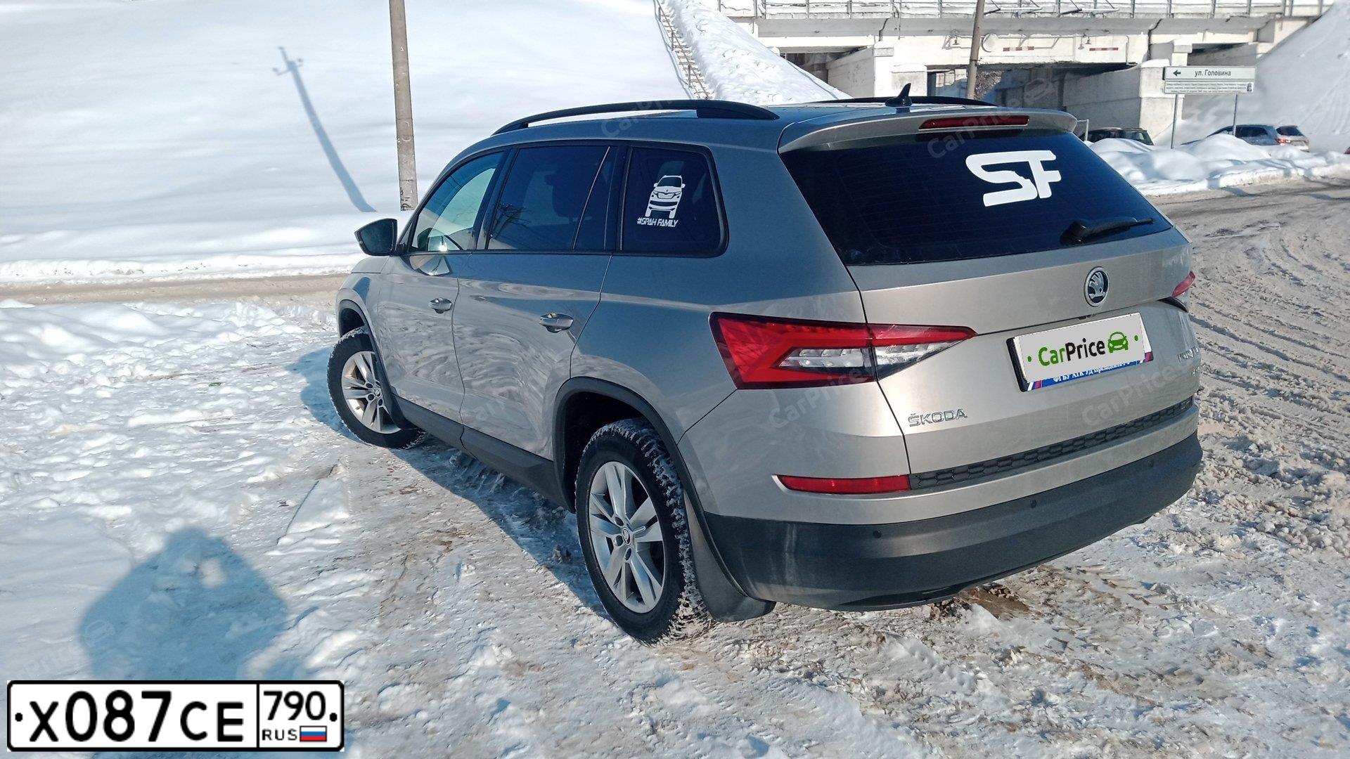 Фото автомобиля SKODA KODIAQ, 2018 — госномер Е283НА799. Цвет: БЕЖЕВЫЙ