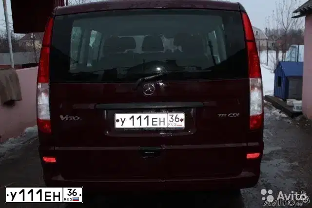 Фото автомобиля MERCEDES VITO, 2012 — госномер У111ЕН36. Цвет: ВИШНЕВЫЙ