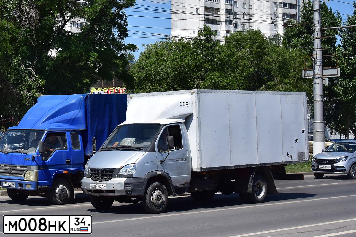 Фото автомобиля LADA 2105, 2004 — госномер М008НК34. Цвет: СИНИЙ
