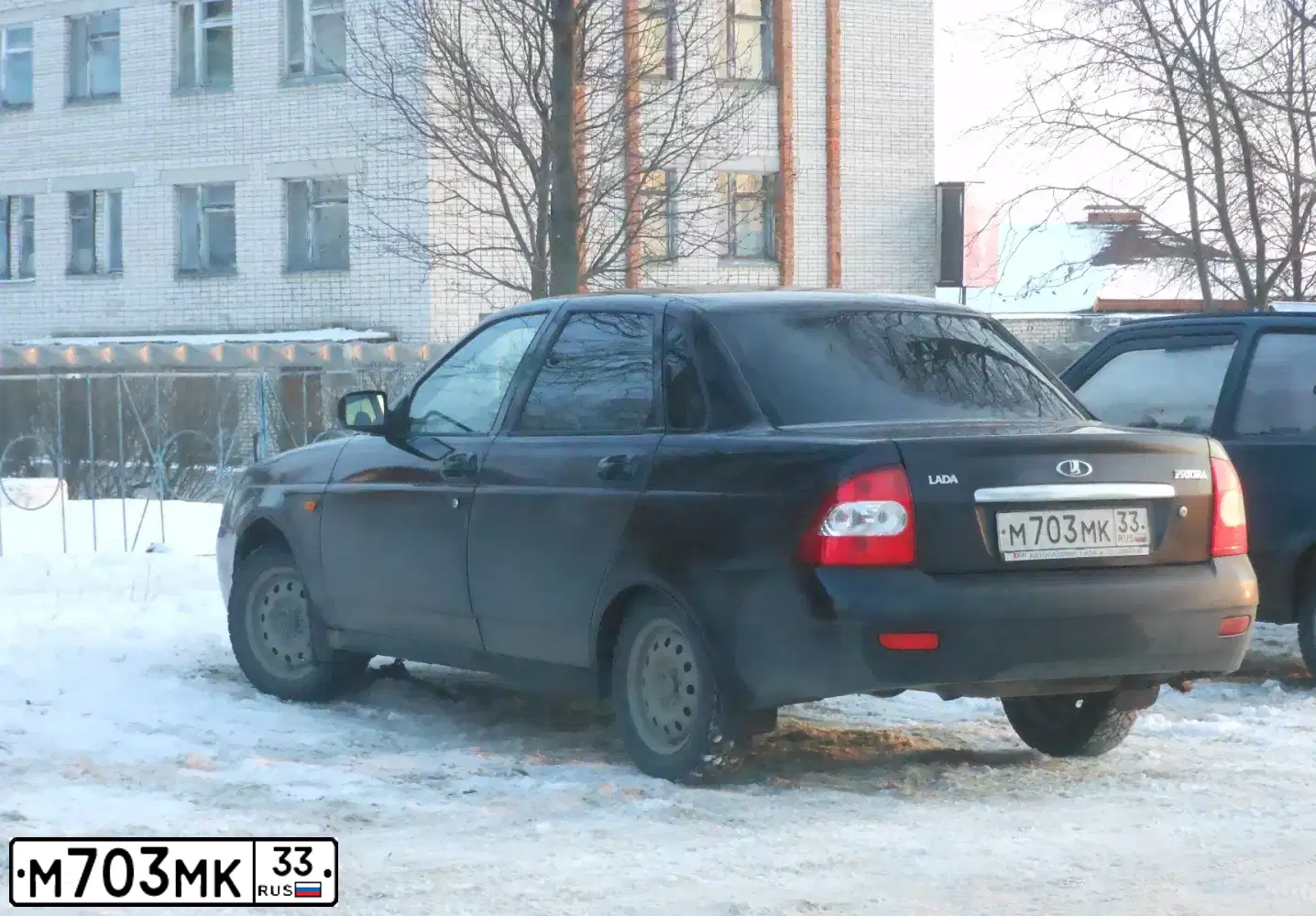 Фото автомобиля LADA 2170 PRIORA, 2011 — госномер М703МК33. Цвет: СЕРЕБРИСТО-ЧЕРНЫЙ