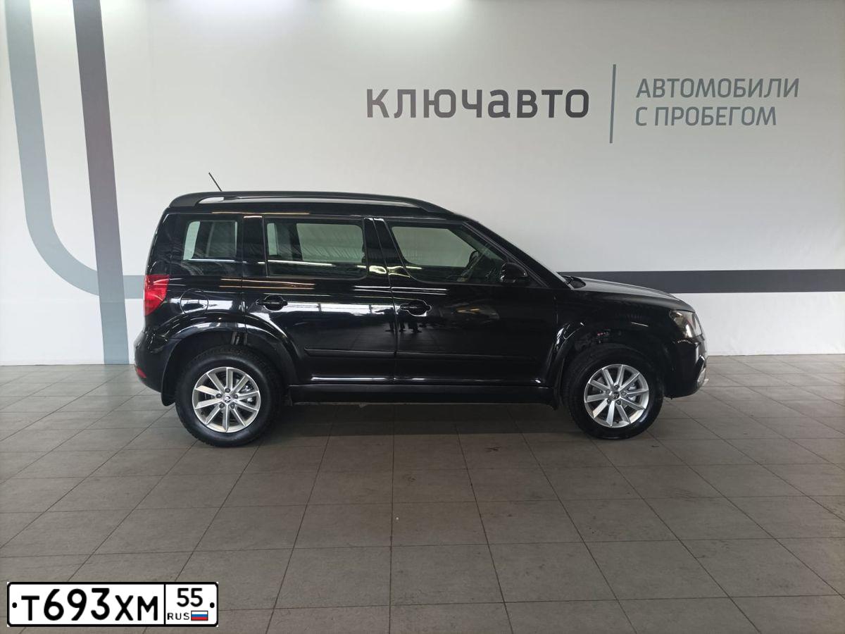 Фото автомобиля SKODA YETI, 2017 — госномер С975КО774. Цвет: ЧЕРНЫЙ