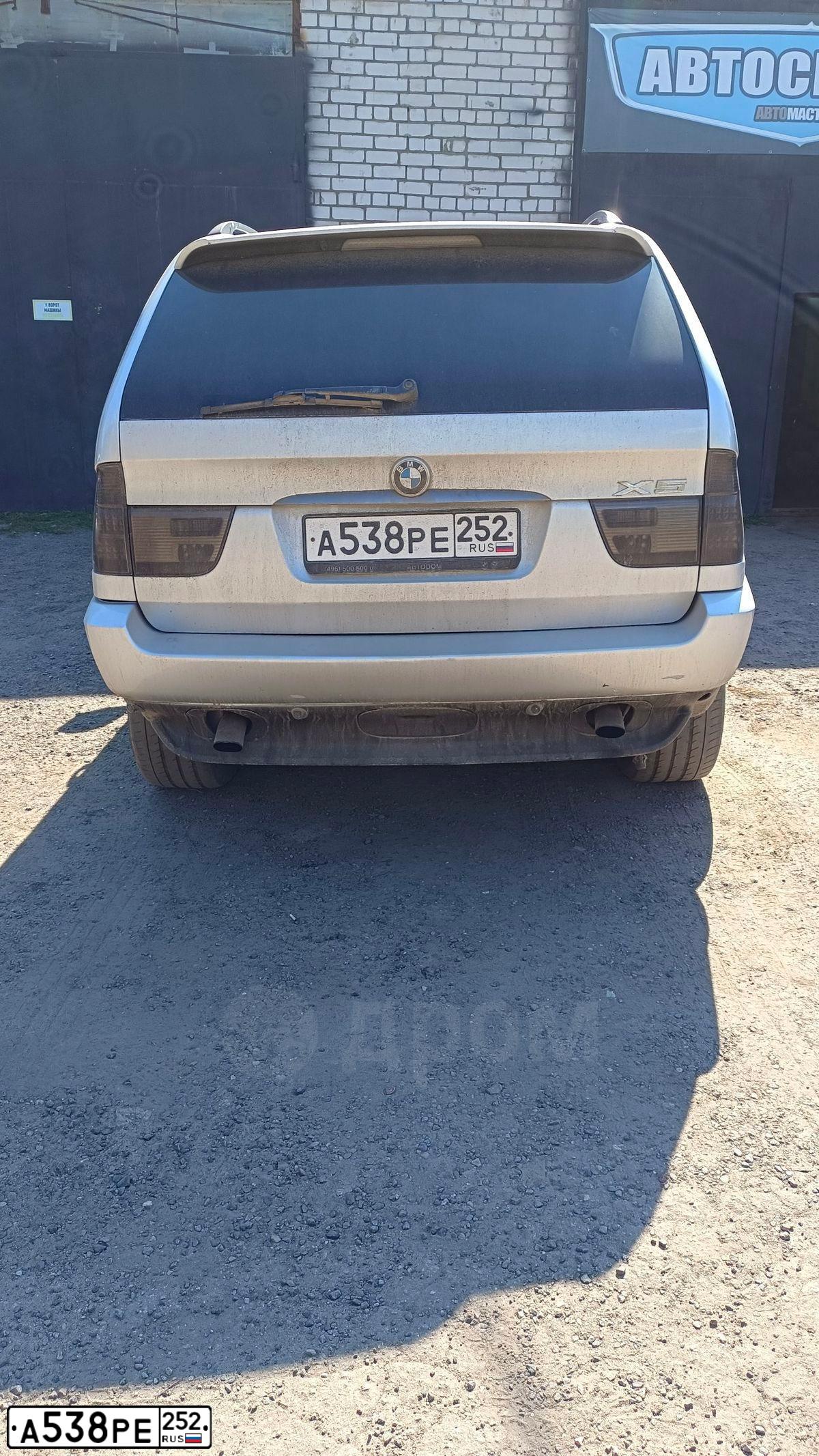 Фото автомобиля BMW X5, 2001 — госномер А538РЕ252. Цвет: Серебристый