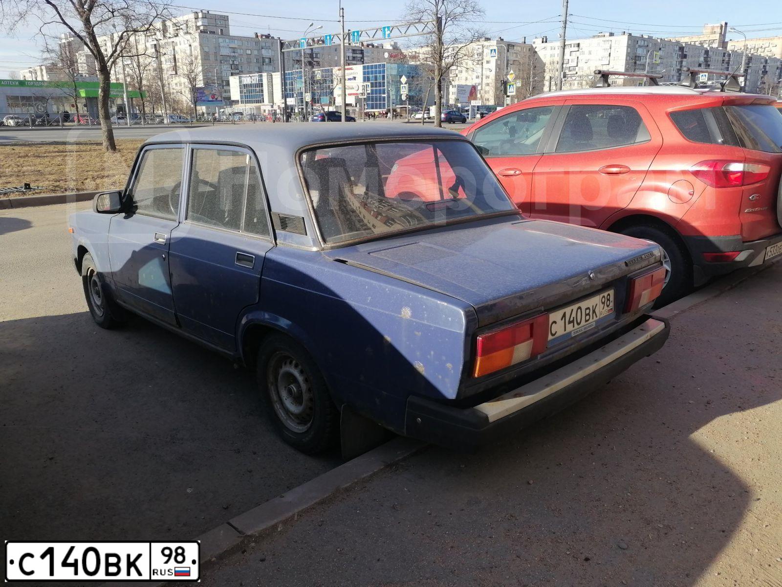 Фото автомобиля LADA 2105, 2007 — госномер С140ВК98. Цвет: СИНИЙ