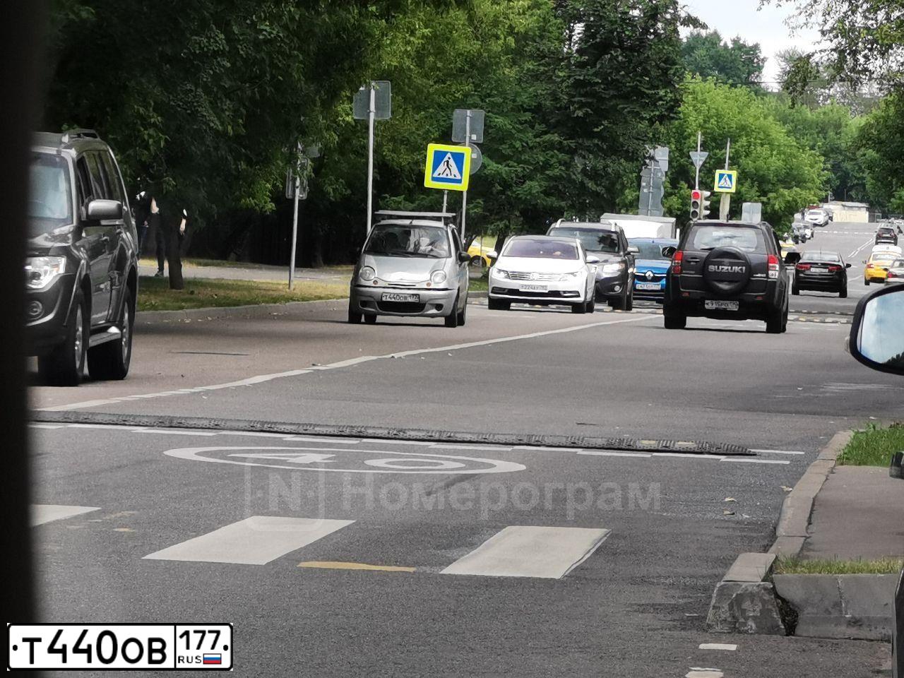 Фото автомобиля KIA RIO, 2006 — госномер Т649УУ33. Цвет: БЕЖЕВЫЙ