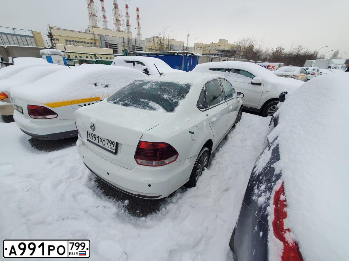Фото автомобиля VOLKSWAGEN POLO, 2019 — госномер К139РМ790. Цвет: БЕЛЫЙ-ЖЕЛТЫЙ-СЕРЫЙ