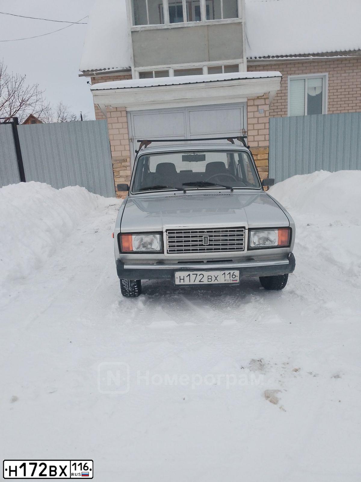 Фото автомобиля LADA 2107, 2011 — госномер Н172ВХ116. Цвет: СВЕТЛО-СЕРЕБРИСТЫЙ  МЕТАЛЛИК