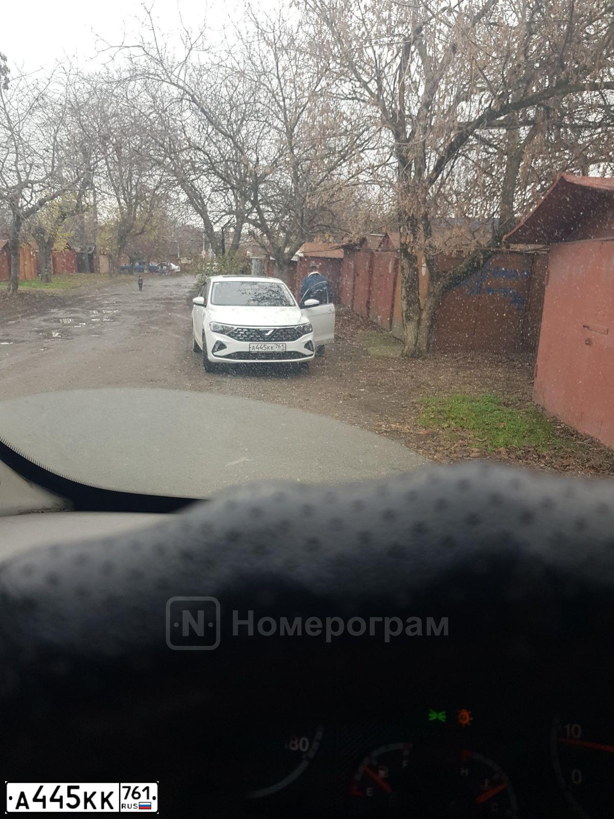 Фото автомобиля VOLKSWAGEN JETTA, 2022 — госномер А445КК761. Цвет: Белый