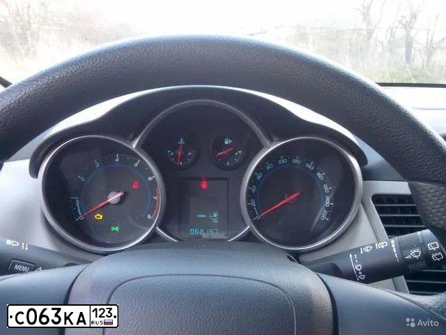 Фото автомобиля CHEVROLET CRUZE, 2012 — госномер В080МУ72. Цвет: ЧЕРНЫЙ МЕТАЛЛИК