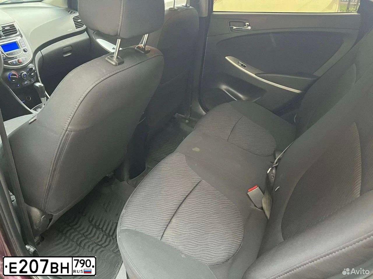 Фото автомобиля VOLKSWAGEN TOUAREG, 2016 — госномер Е207ВН790. Цвет: Коричневый