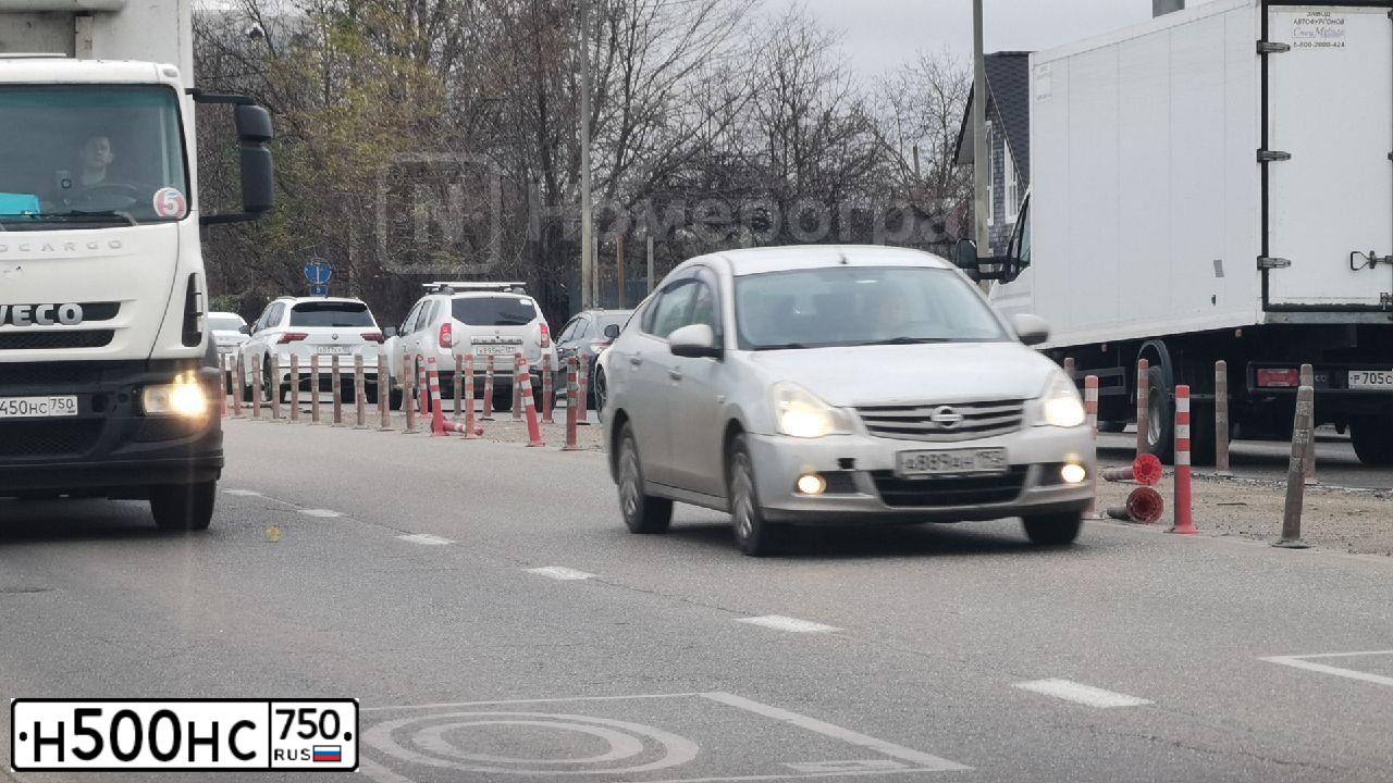 Фото автомобиля MERCEDES-BENZ S500, 2012 — госномер Е063ВУ15. Цвет: Белый