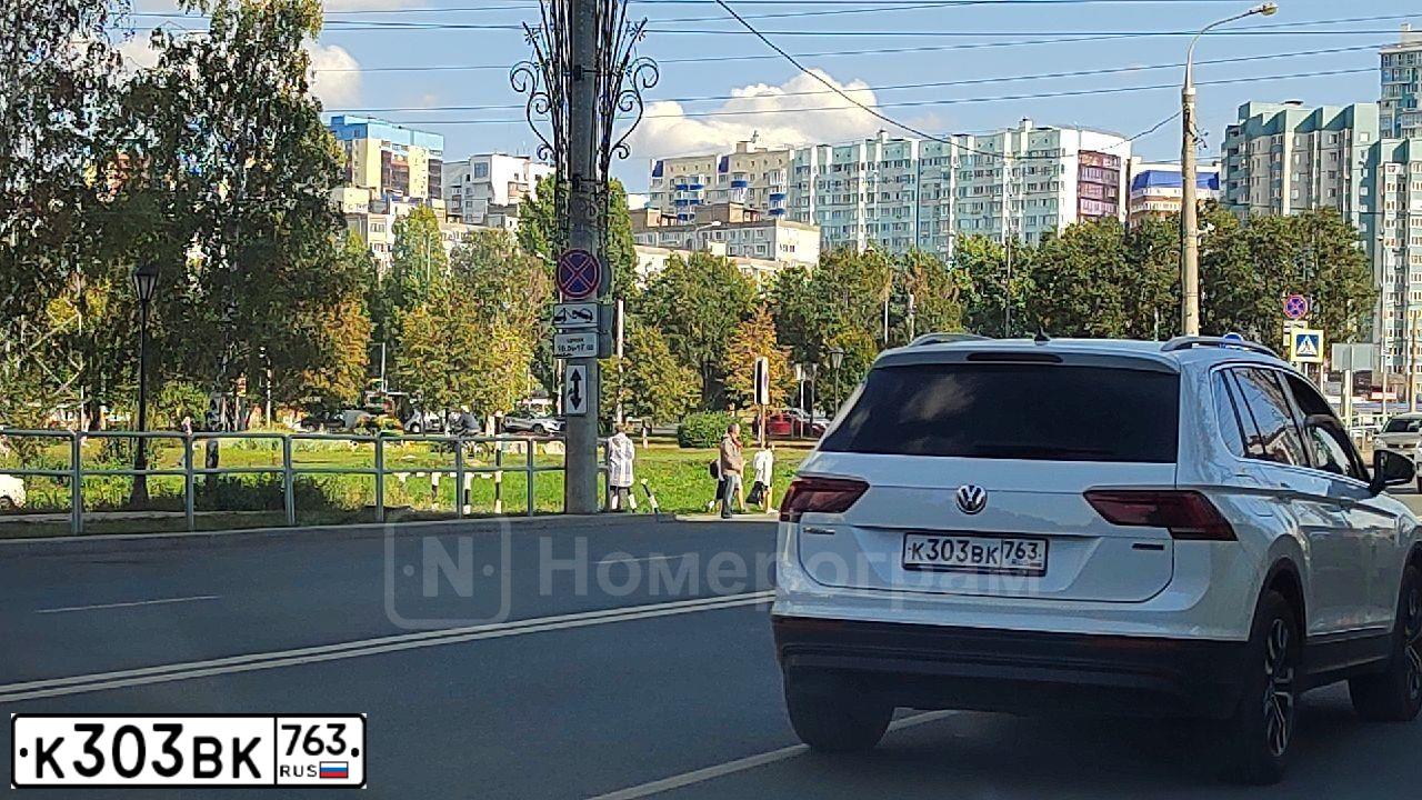 Фото автомобиля VOLKSWAGEN TIGUAN, 2020 — госномер К303ВК763. Цвет: Белый