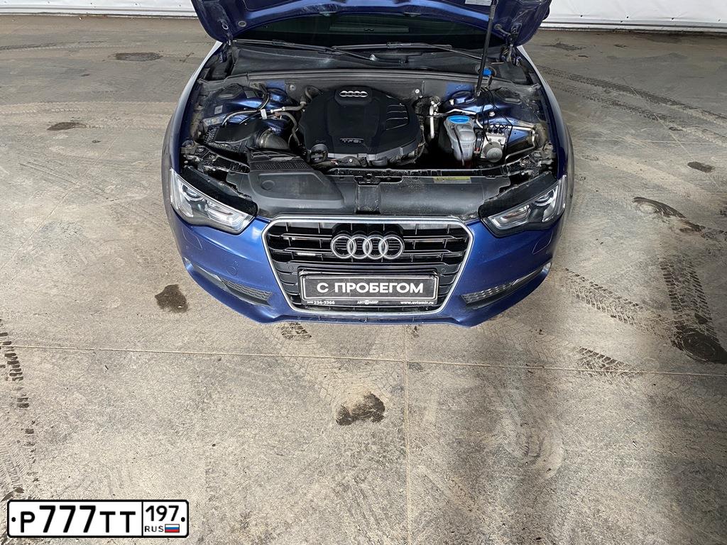 Фото автомобиля AUDI A5, 2015 — госномер У409КР977. Цвет: СИНИЙ