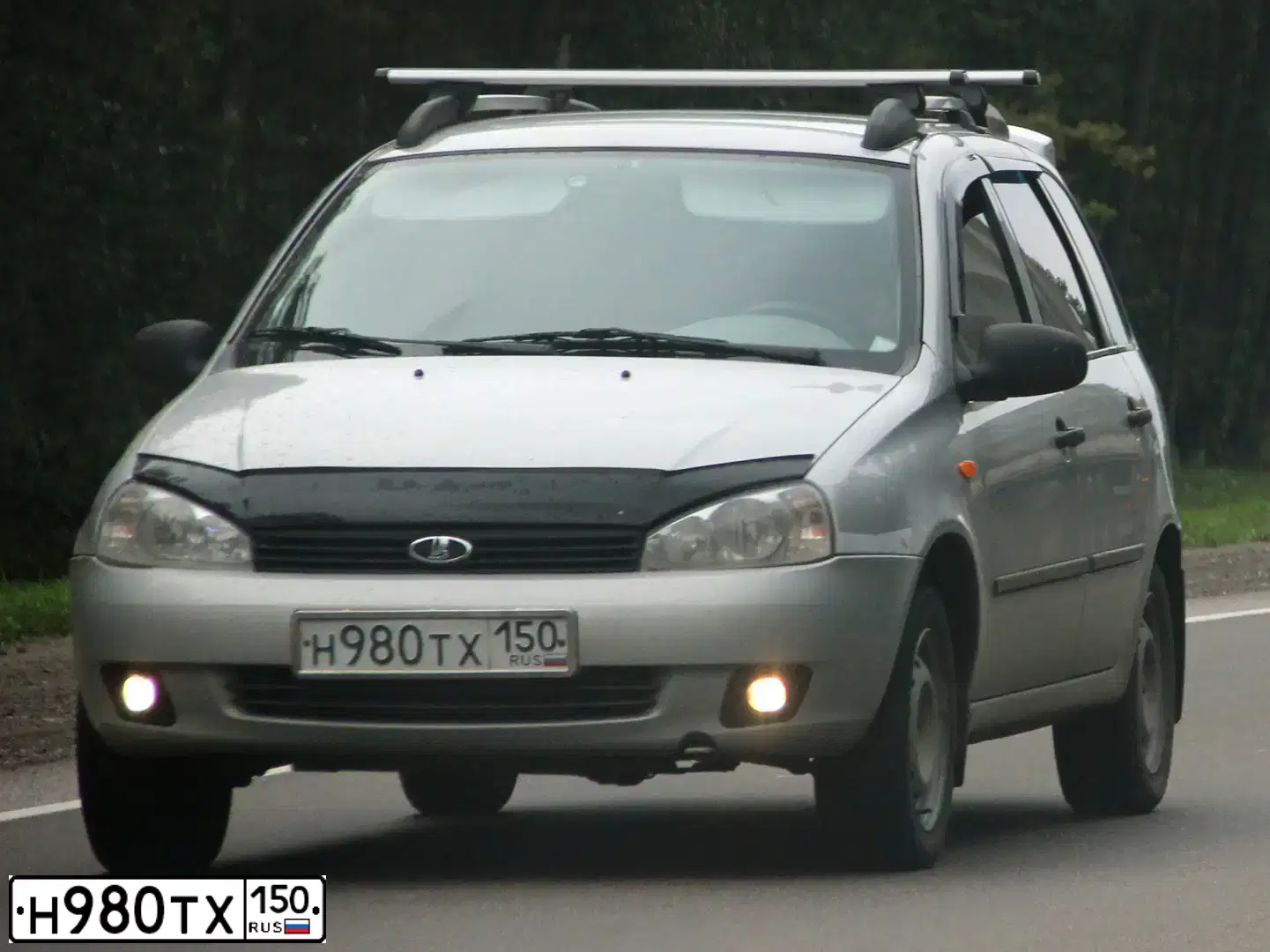 Фото автомобиля LADA 1117 KALINA, 2008 — госномер Н980ТХ150. Цвет: Серебристый