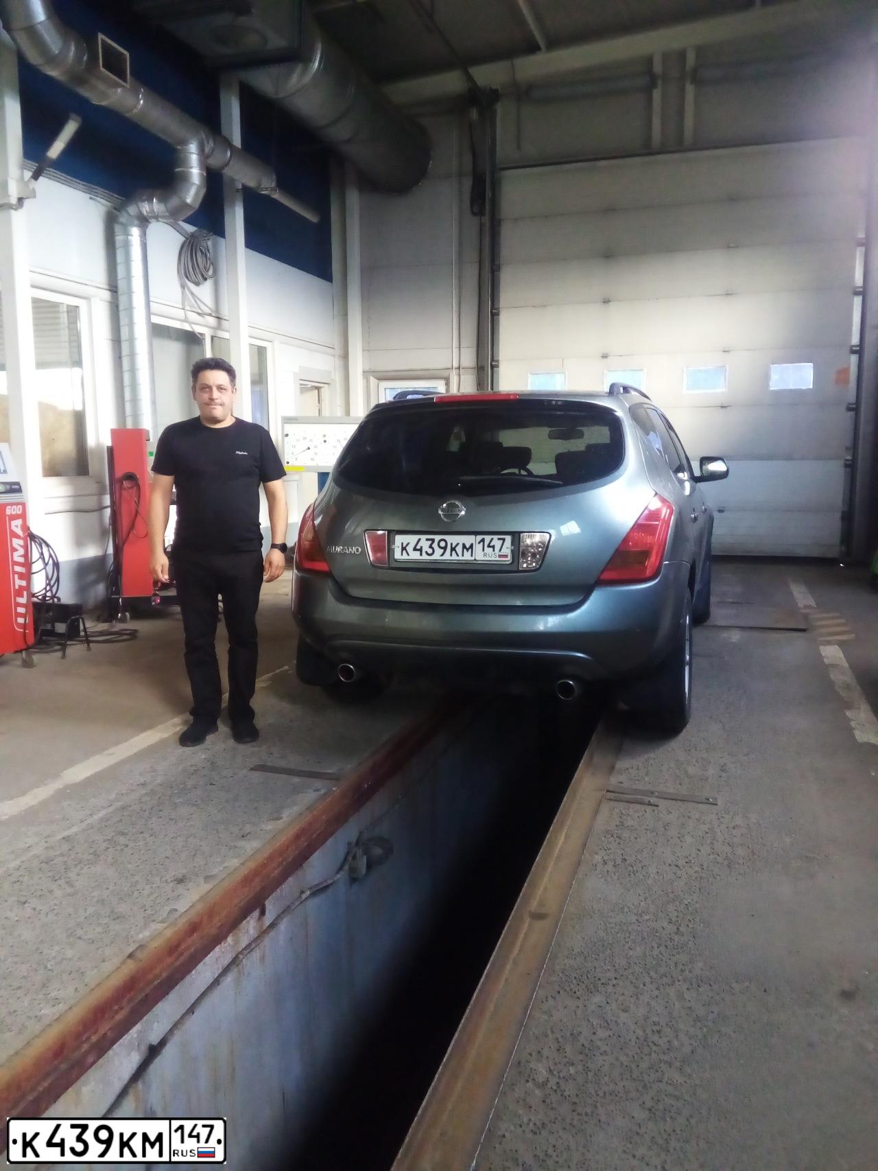 Фото автомобиля NISSAN MURANO, 2005 — госномер К439КМ147. Цвет: Серый