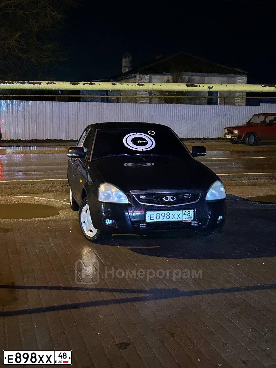 Фото автомобиля LADA 2170 PRIORA, 2008 — госномер Е898ХХ48. Цвет: ГРАФИТ