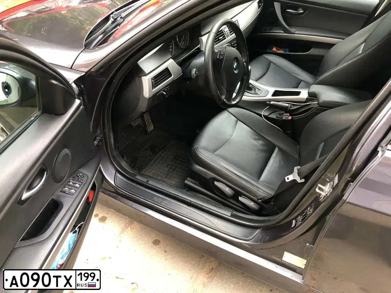 Фото автомобиля BMW 325I, 2008 — госномер К812ТЕ797