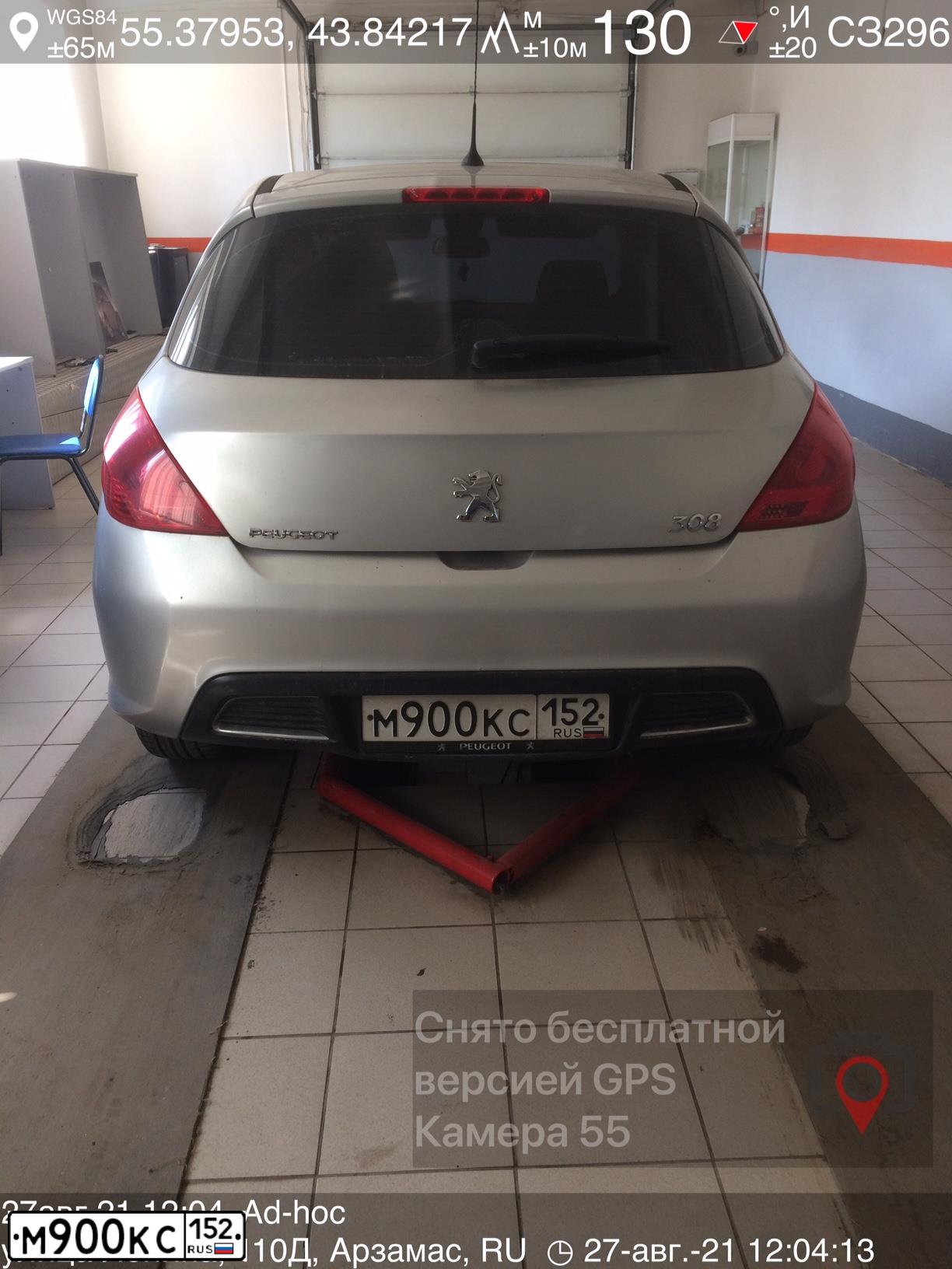 Фото автомобиля PEUGEOT 308, 2010 — госномер М900КС152. Цвет: Серебристый