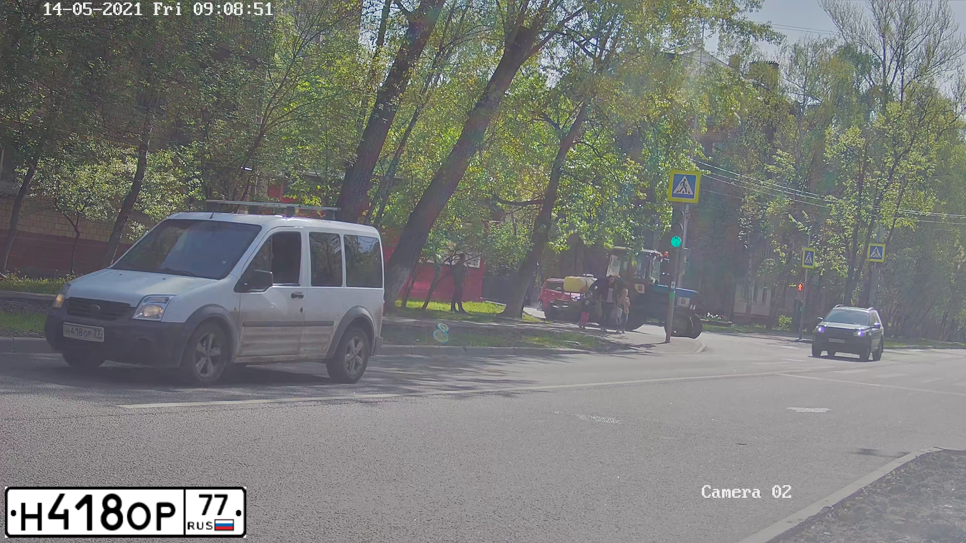 Фото автомобиля FORD TOURNEO CONNECT, 2010 — госномер Н418ОР77. Цвет: Белый