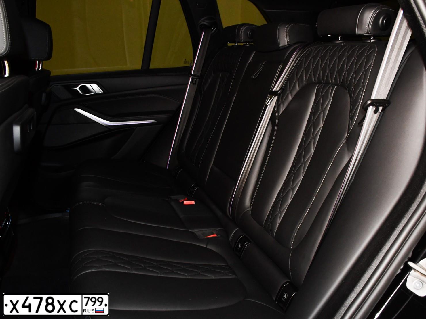 Фото автомобиля BMW X5, 2021 — госномер Х556СМ797. Цвет: ЧЕРНЫЙ