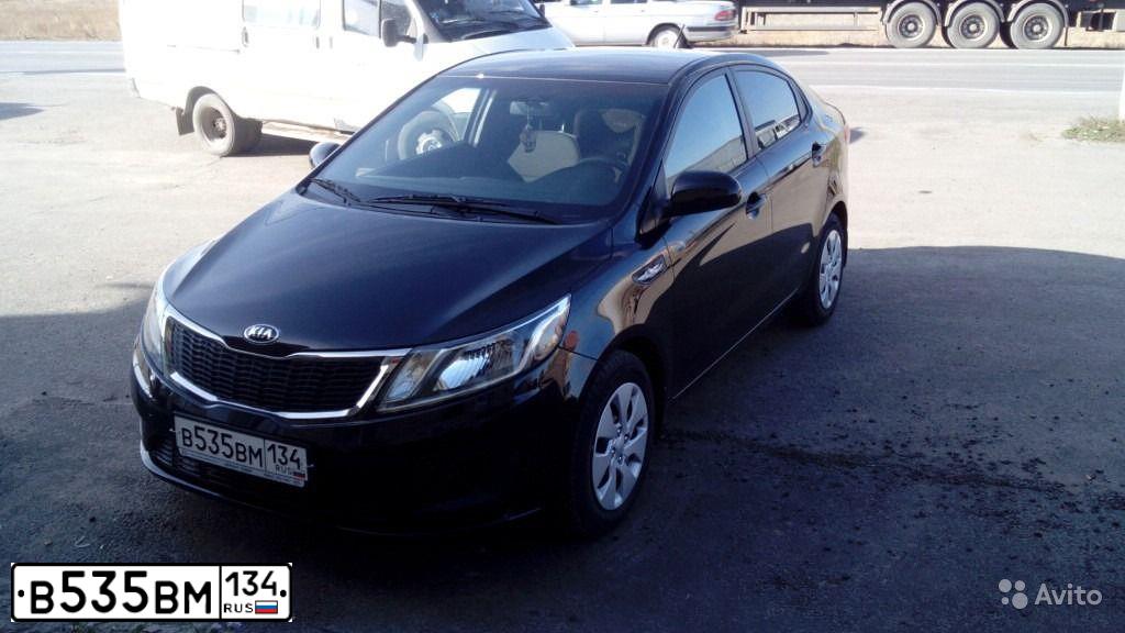 Фото автомобиля KIA RIO, 2014 — госномер В535ВМ134. Цвет: ЧЕРНЫЙ
