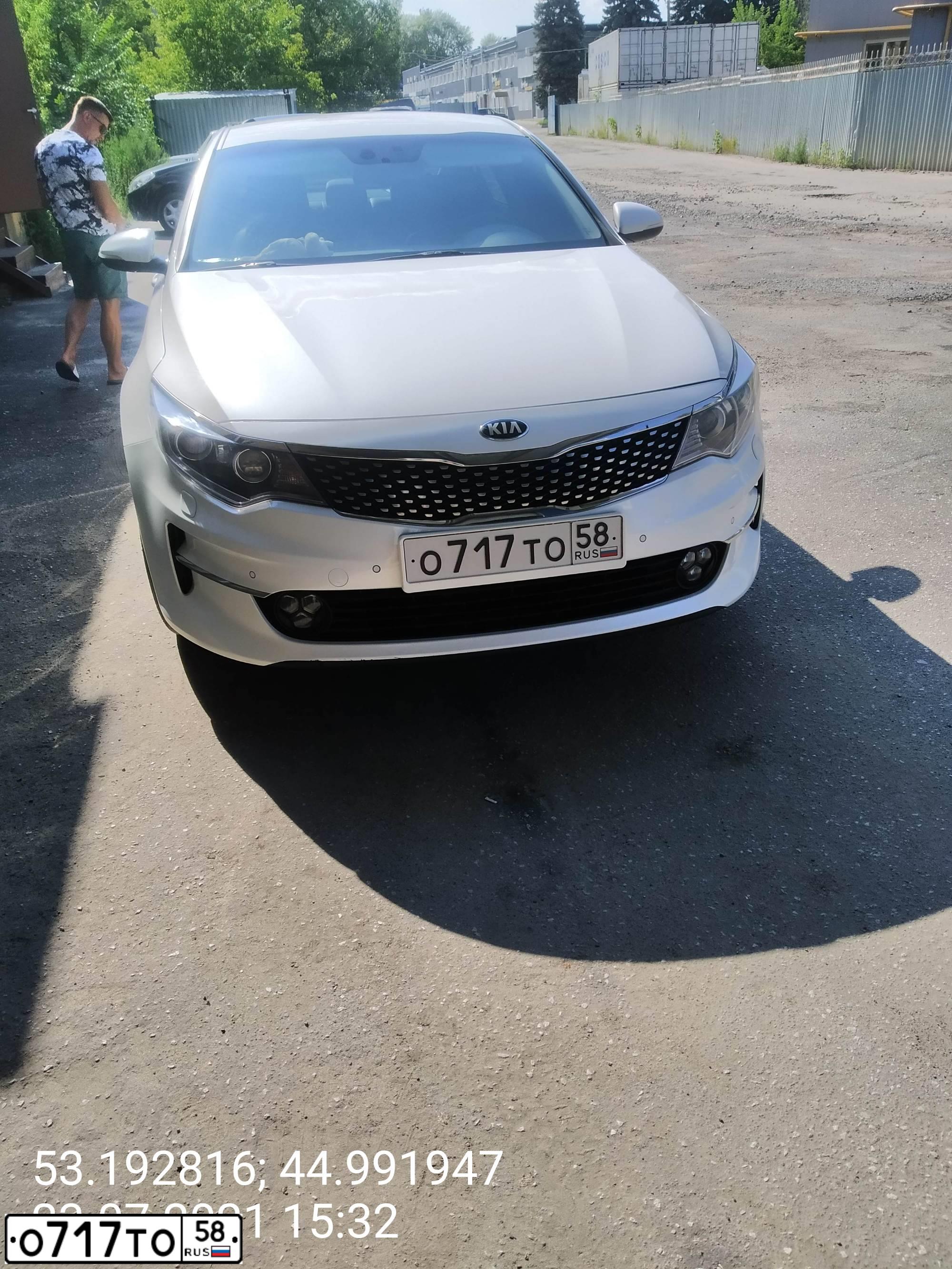 Фото автомобиля KIA TF(OPTIMA), 2016 — госномер Е256ОО30. Цвет: Белый