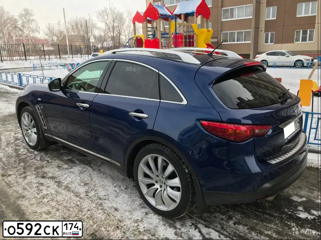 Фото автомобиля RENAULT FLUENCE, 2012 — госномер О592СК174. Цвет: ТЕМНО-СЕРЫЙ