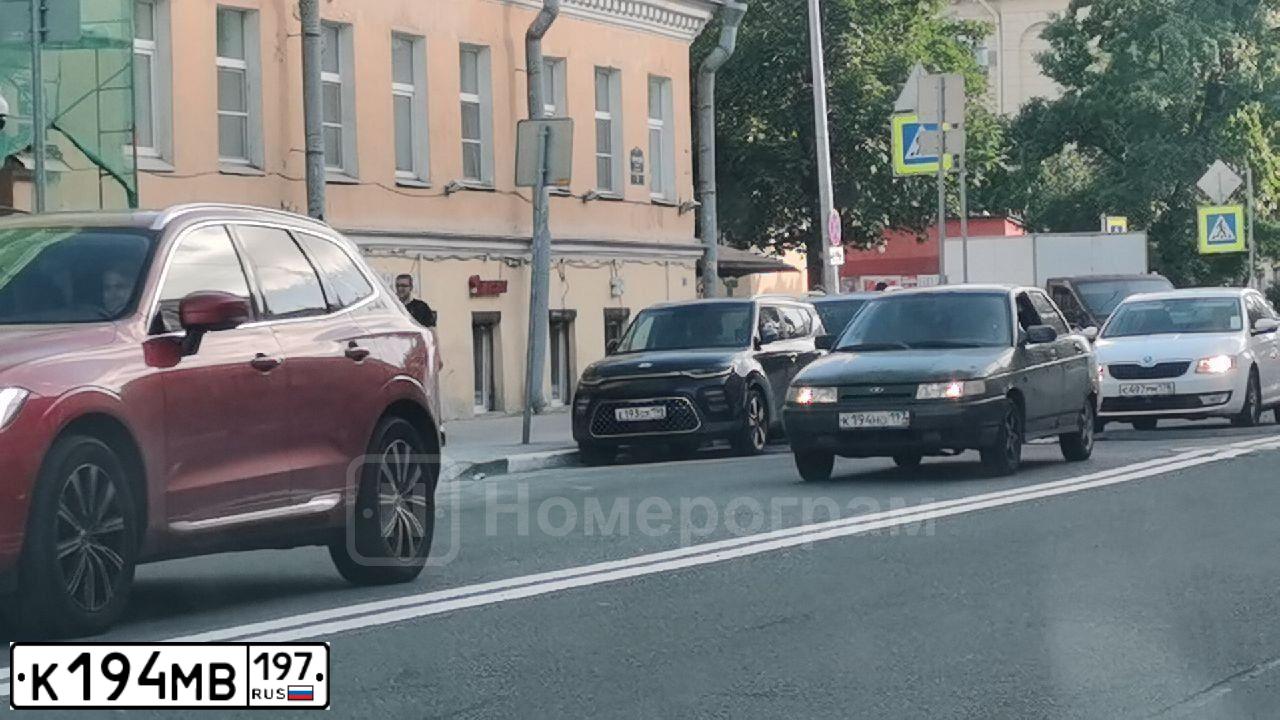 Фото автомобиля LADA 2105, 2007 — госномер О749КВ71. Цвет: синий