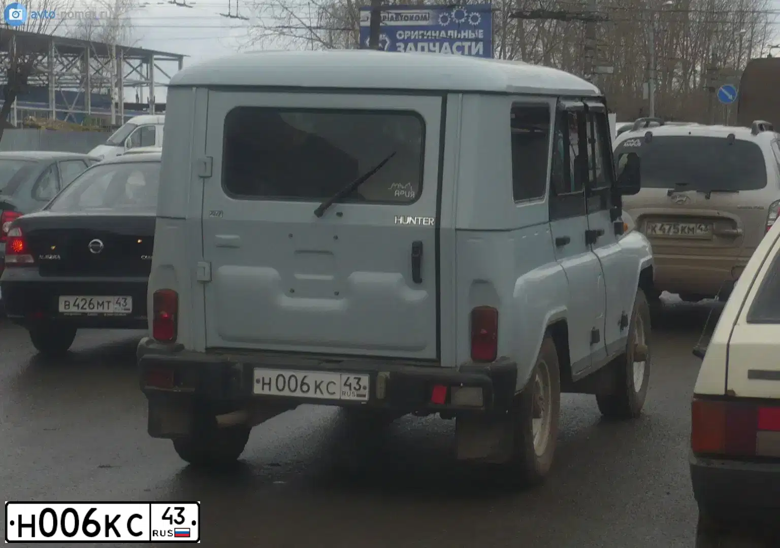 Фото автомобиля UAZ 3151 / HUNTER, 2006 — госномер Н006КС43. Цвет: СВЕТЛО-СЕРЫЙ