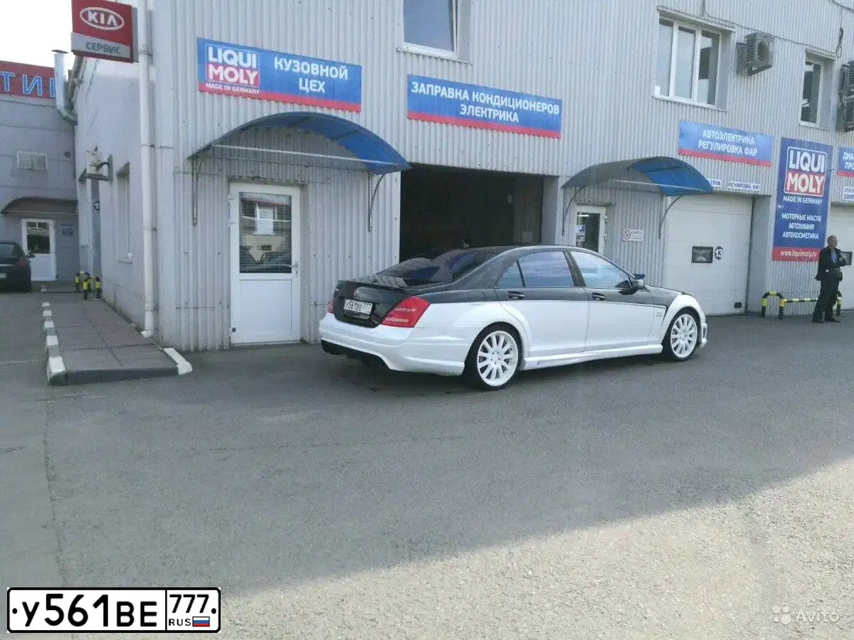 Фото автомобиля MERCEDES S-KLASSE, 2006 — госномер У561ВЕ777. Цвет: ЧЕРНЫЙ