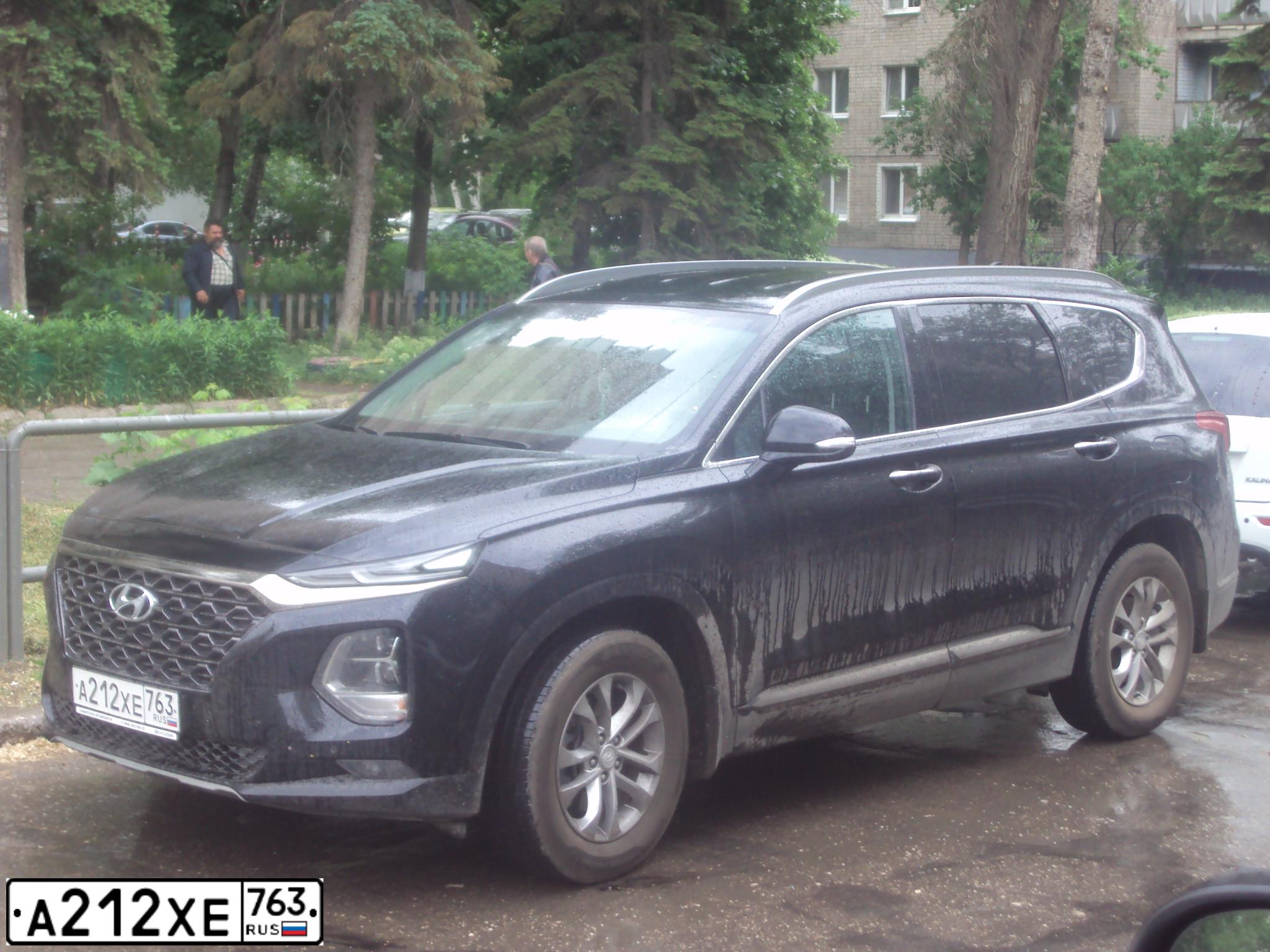 Фото автомобиля HYUNDAI SANTA FE, 2019 — госномер А212ХЕ763. Цвет: ЧЕРНЫЙ