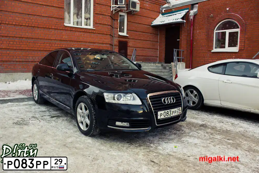 Фото автомобиля AUDI A6, 2010 — госномер Р083РР29. Цвет: ЧЕРНЫЙ