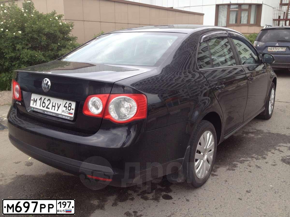 Фото автомобиля MITSUBISHI OUTLANDER, 2008 — госномер М697РР197. Цвет: СИНИЙ