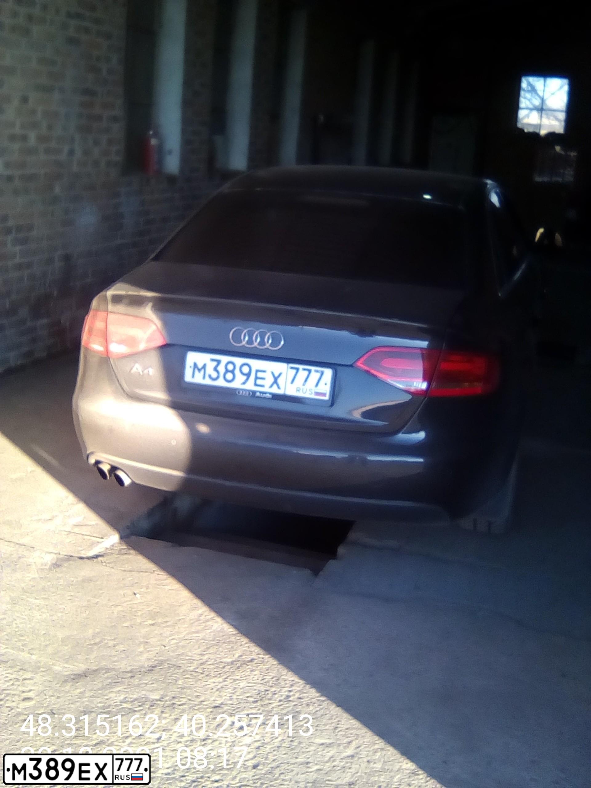 Фото автомобиля AUDI A4, 2008 — госномер М389ЕХ777. Цвет: ЧЕРНЫЙ