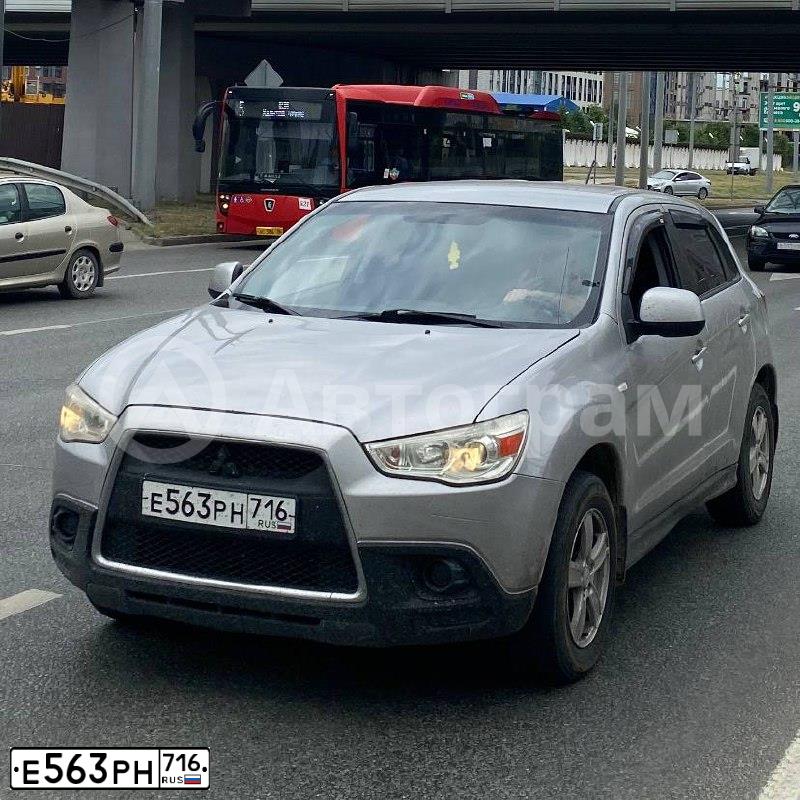Фото автомобиля MITSUBISHI ASX, 2015 — госномер Е563РН716. Цвет: СЕРЕБРИСТЫЙ