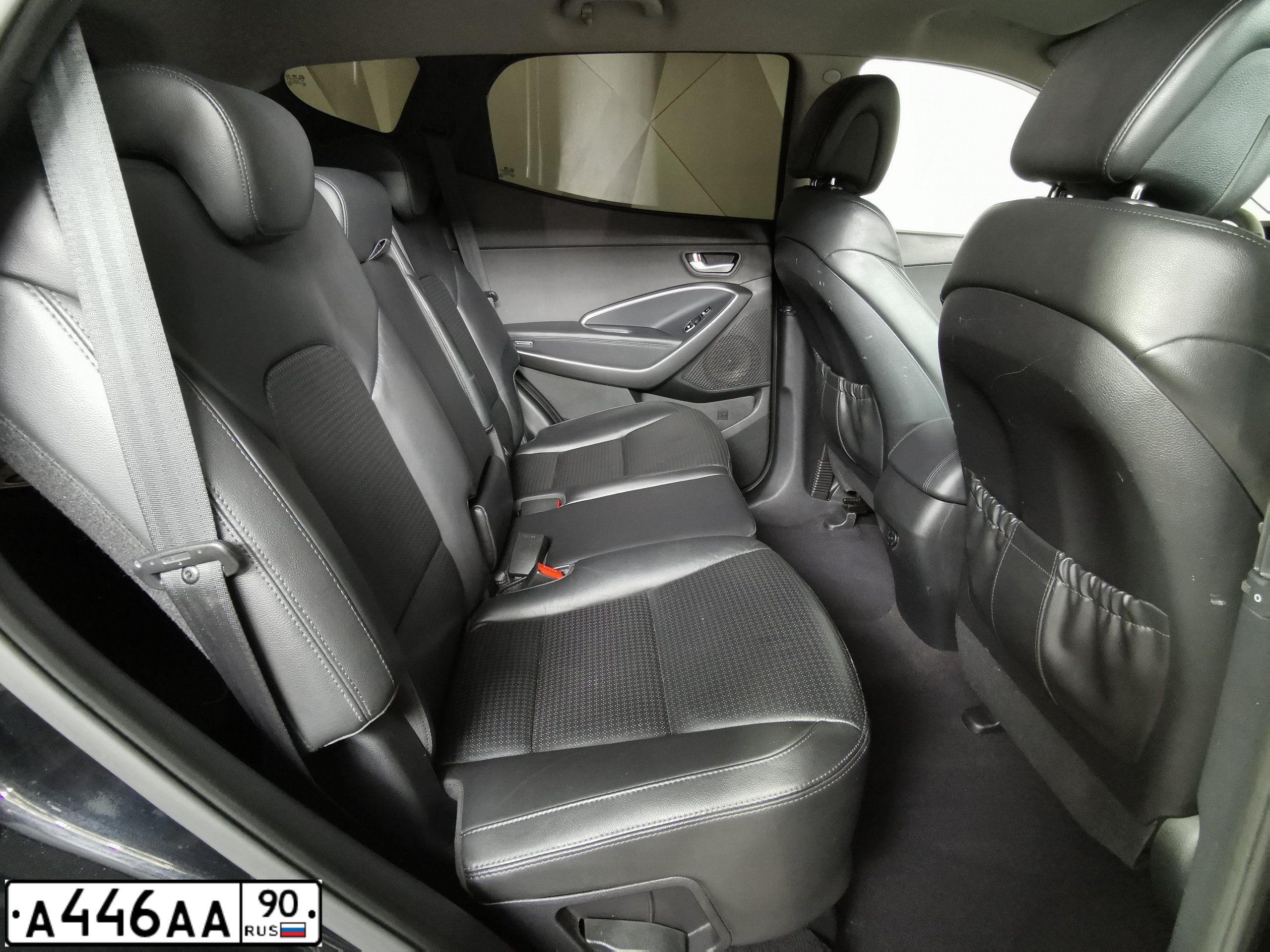 Фото автомобиля VOLKSWAGEN TIGUAN, 2018 — госномер О108ХР799. Цвет: Коричневый