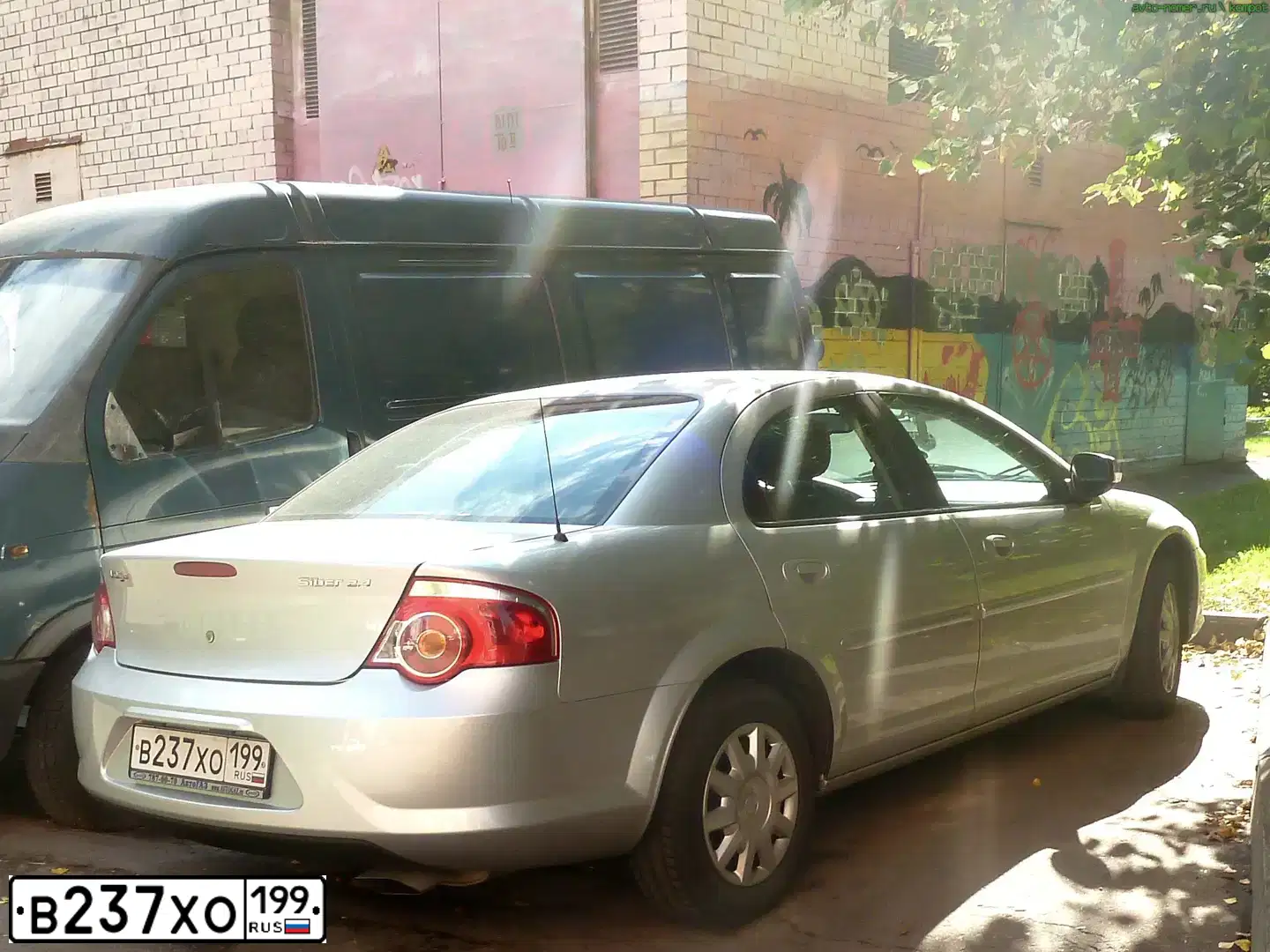 Фото автомобиля GAZ WOLGA SIBER, 2010 — госномер О298ТР46. Цвет: Серебристый