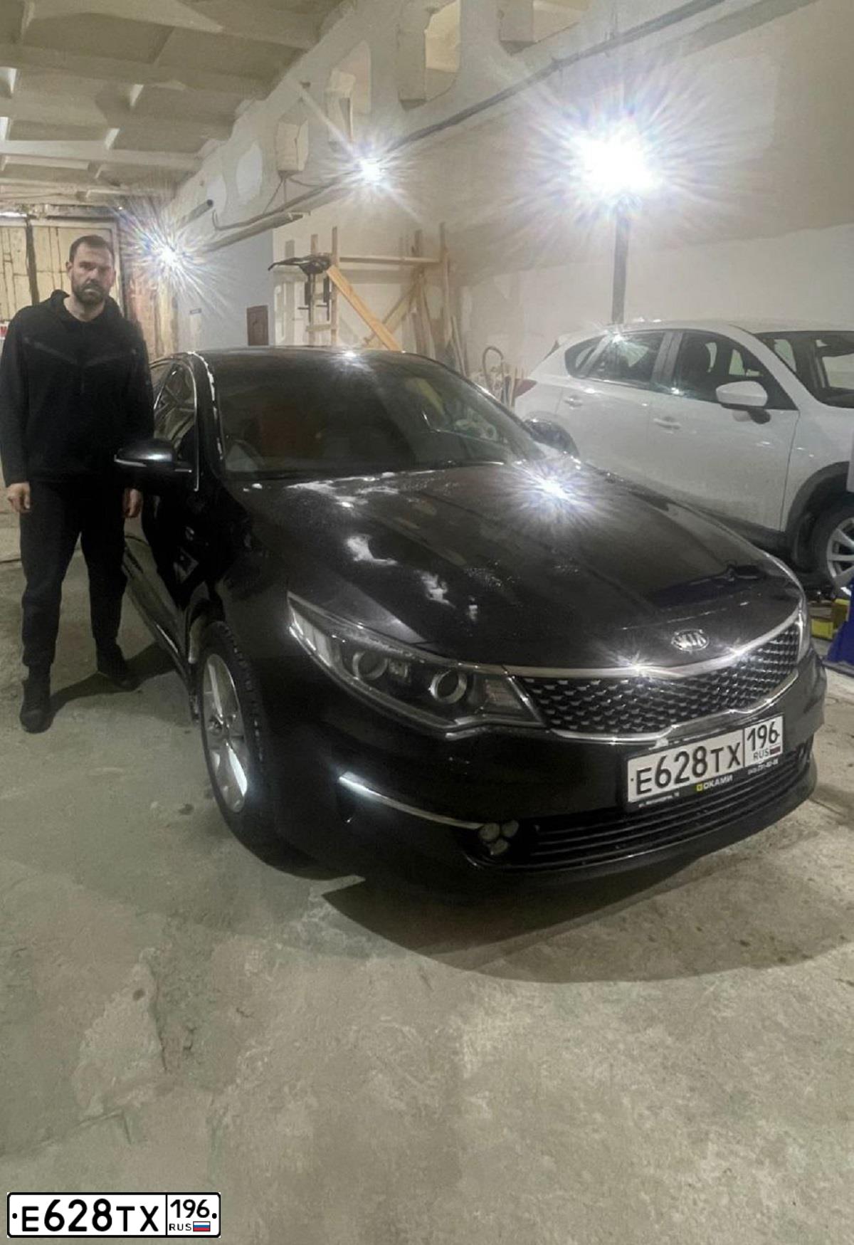 Фото автомобиля KIA MAGENTIS / OPTIMA, 2017 — госномер Т369КУ196. Цвет: Коричневый