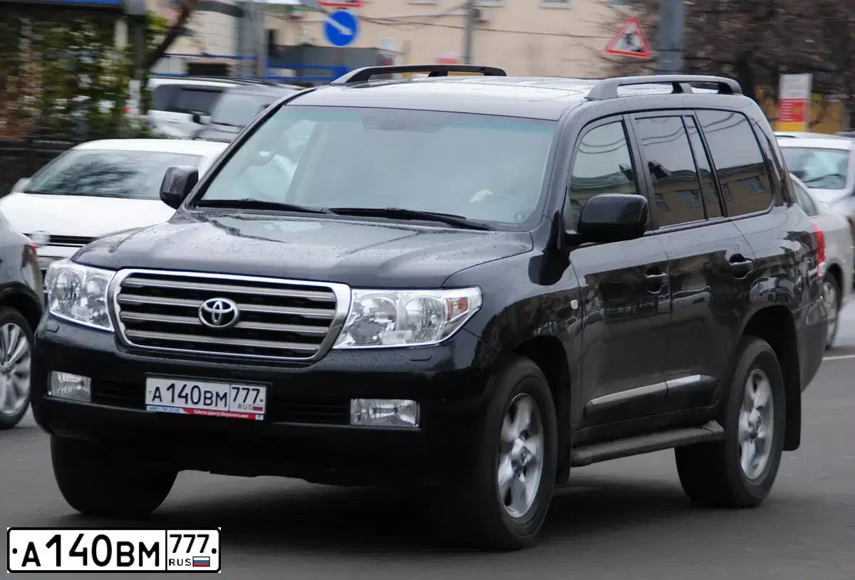 Фото автомобиля TOYOTA LANDCRUISER 200, 2010 — госномер В776АХ95. Цвет: ЧЕРНЫЙ