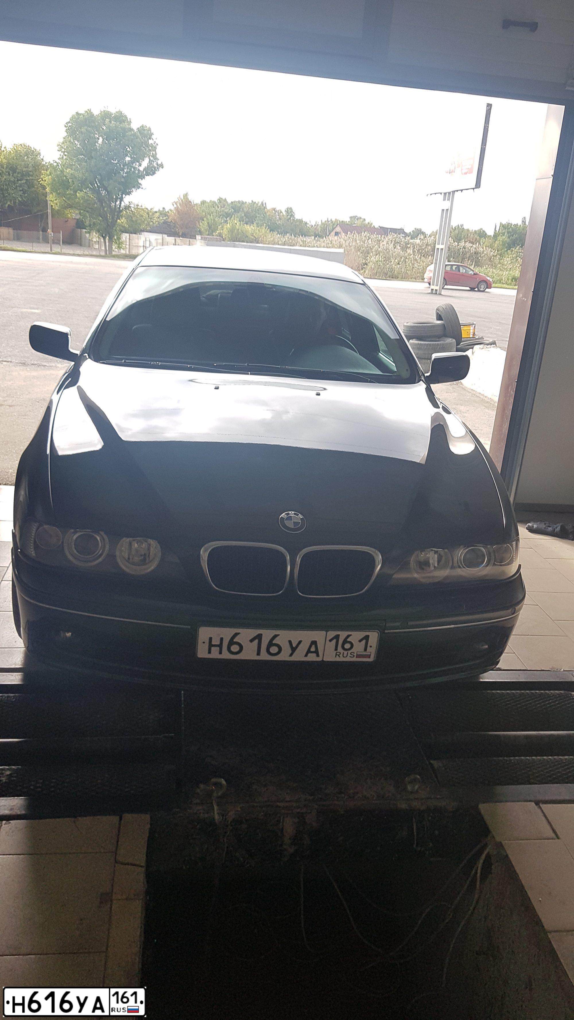 Фото автомобиля BMW SERIE 5, 2002 — госномер Н616УА161. Цвет: ЗЕЛЕНЫЙ