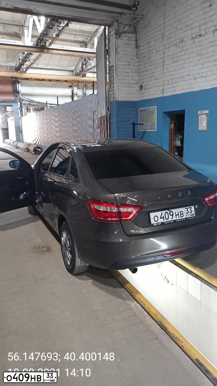 Фото автомобиля LADA VESTA, 2017 — госномер А200ОА790. Цвет: Коричневый