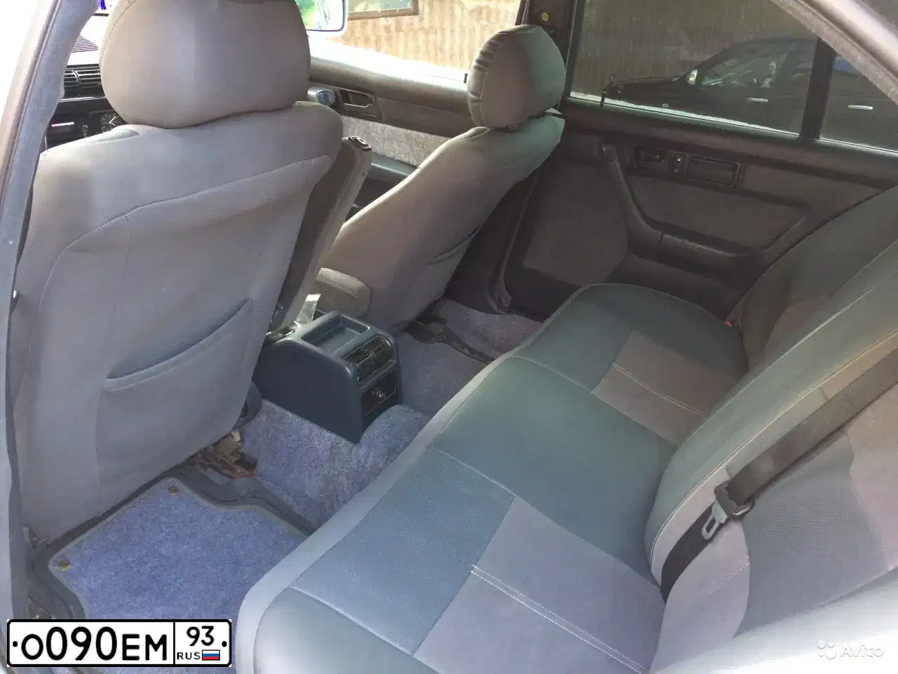 Фото автомобиля BMW W SERIE 5, 1989 — госномер О090ЕМ93. Цвет: СЕРЫЙ
