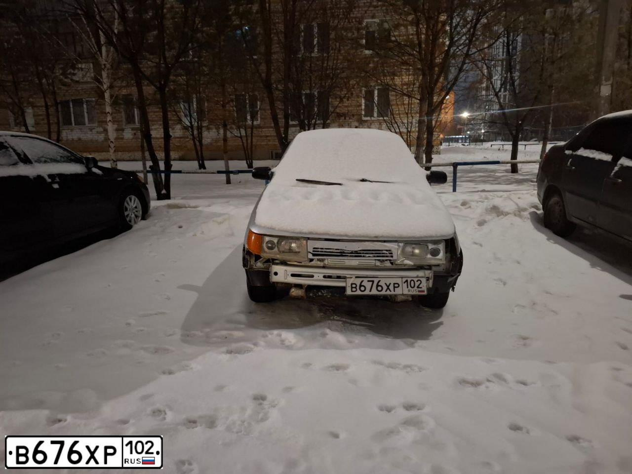 Фото автомобиля LADA 2112, 2001 — госномер В676ХР102. Цвет: Светло-Серебристый металлик