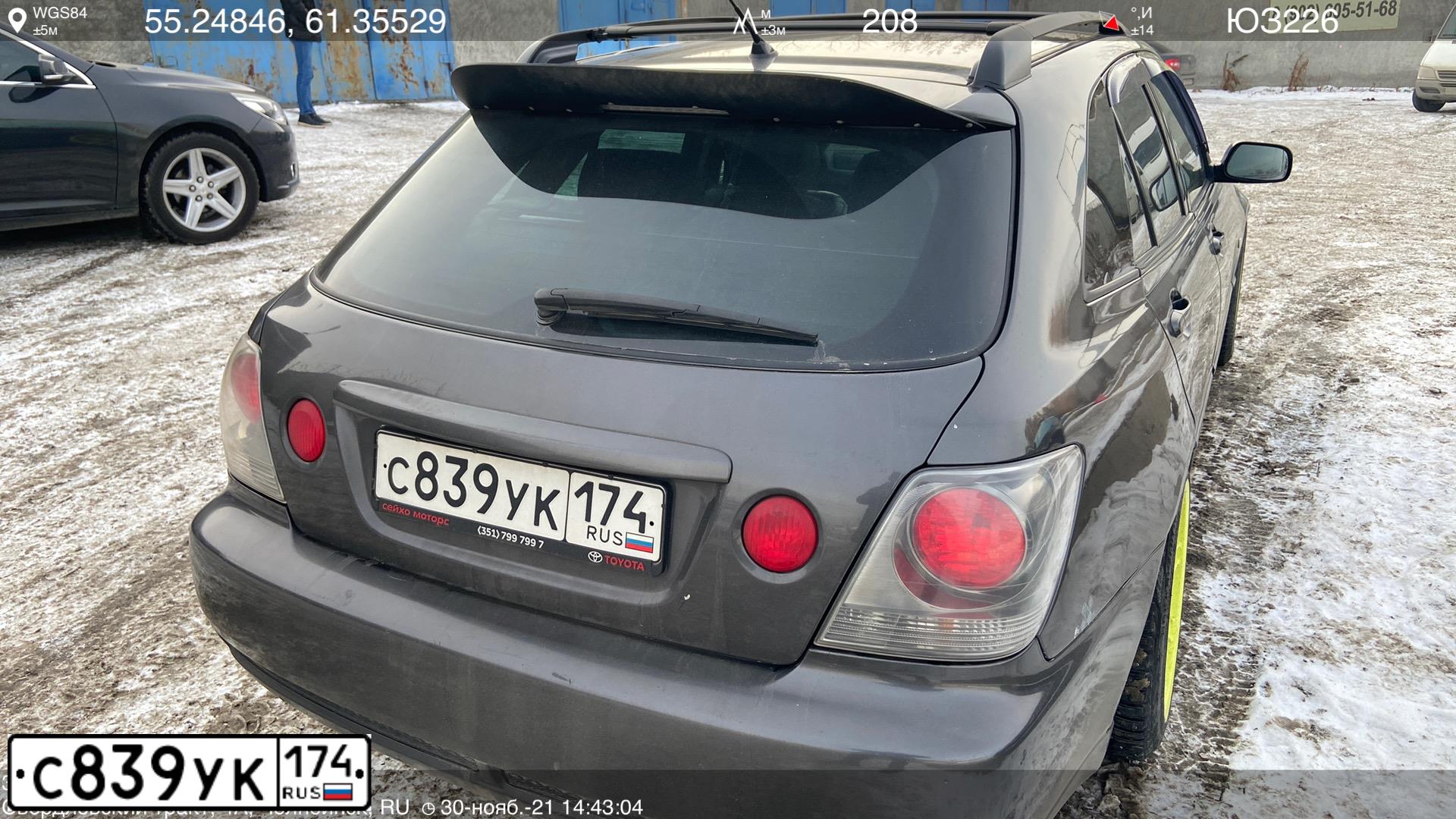 Фото автомобиля TOYOTA ALTEZZA, 2001 — госномер Е286ЕУ777