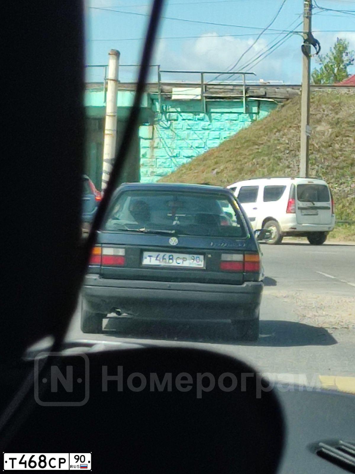 Фото автомобиля VOLKSWAGEN PASSAT, 1990 — госномер Т468СР90. Цвет: СИНИЙ ТЕМНЫЙ