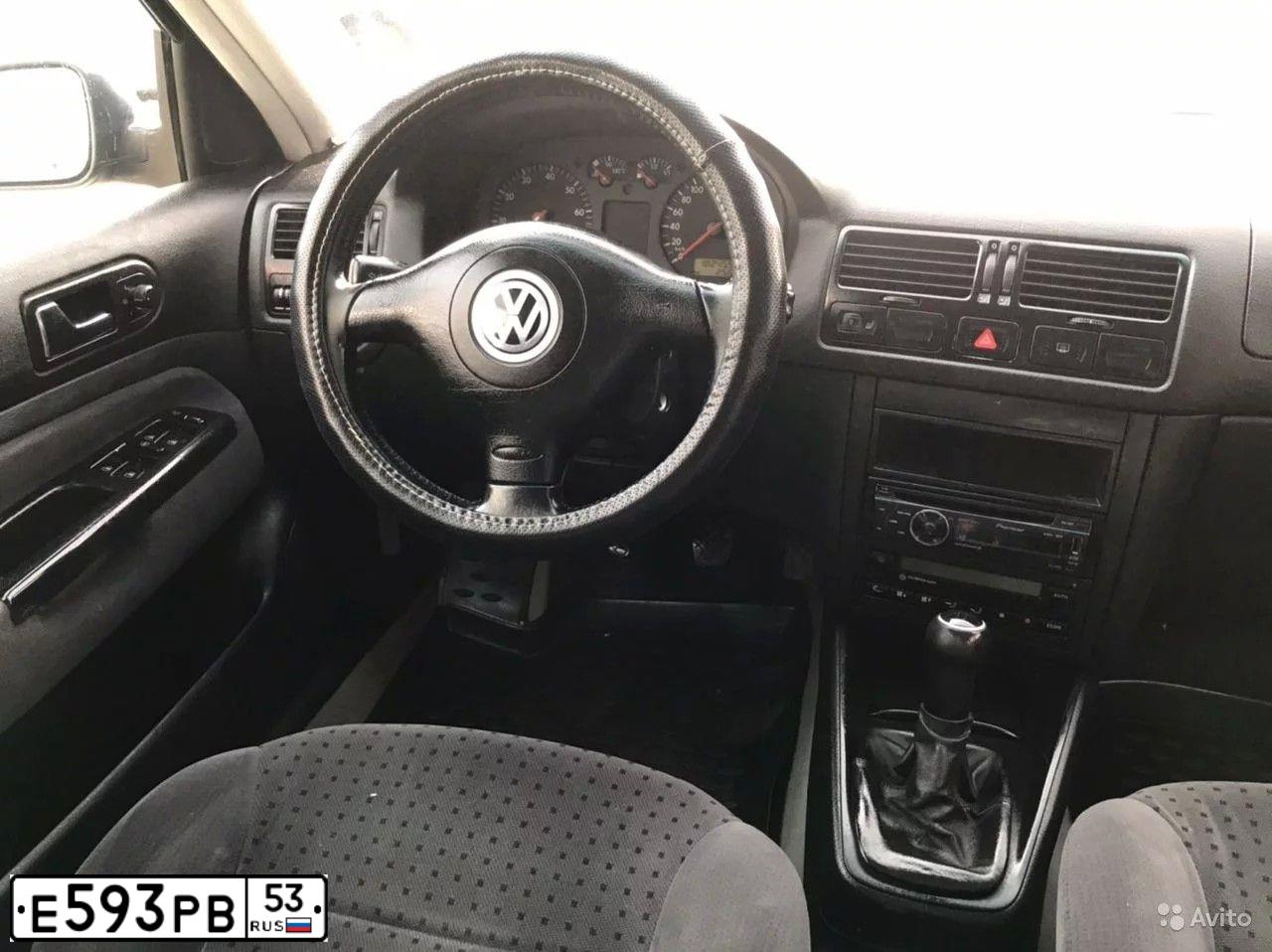 Фото автомобиля KIA RIO, 2018 — госномер Е593РВ53. Цвет: ЧЕРНЫЙ