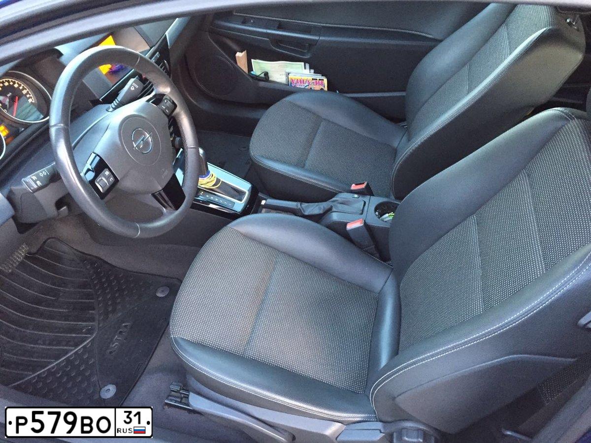 Фото автомобиля OPEL ASTRA, 2010 — госномер Р579ВО31. Цвет: СИНИЙ