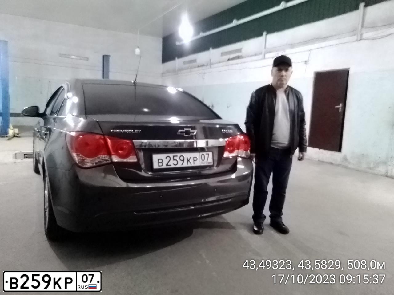 Фото автомобиля CHEVROLET CRUZE, 2013 — госномер В259КР07. Цвет: СЕРЫЙ МЕТАЛЛИК